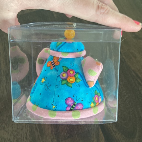 Collectible cushion pin cushion tea kettle NEW - Picture 4 of 6